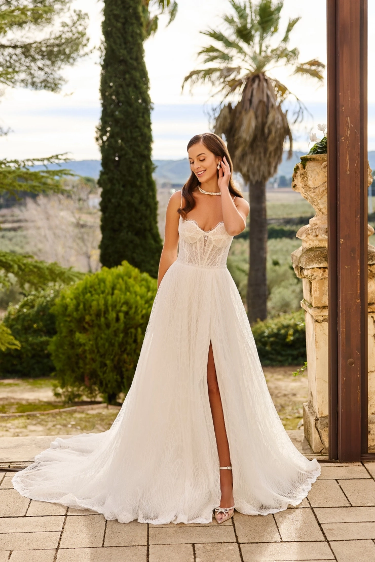 Monica Loretti 8370 Image