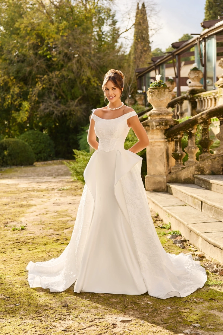 Monica Loretti Style #8374 Bodice #1 frontface vertical picture