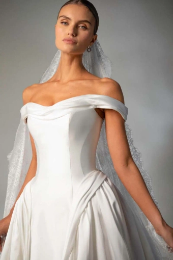Martina Liana Luxe Style NO. LE1477 #3 frontface vertical cropped thumbnail
