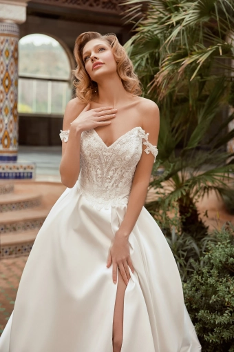 Daniela Di Marino 6490 Bodice #8 frontface vertical cropped thumbnail