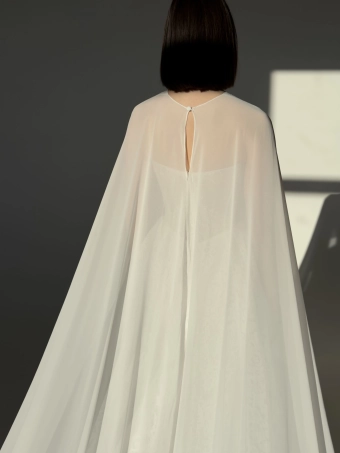 Milla Nova Amalia #8 backface vertical cropped thumbnail