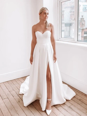 Allure Bridals Style #L662NC #0 default frontface vertical thumbnail