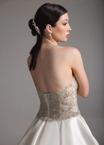 Lazaro Style NO. Banu #12 backface vertical cropped thumbnail