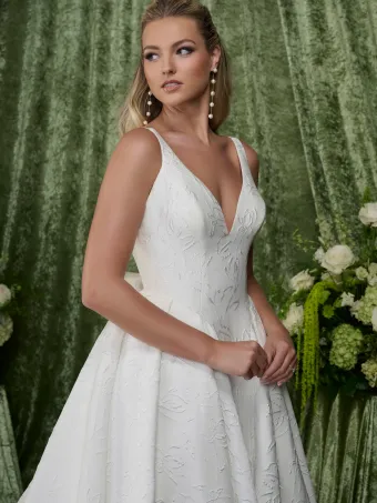 Adrianna Papell Platinum 31351  A-line V-neck Wedding Dress with Appliques & Train #2 frontface vertical cropped thumbnail