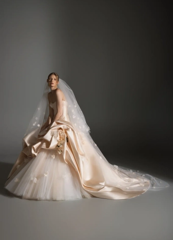 Maison Perez Style Astor Veil #3 frontface vertical thumbnail