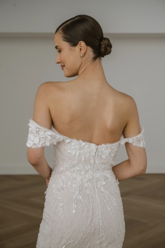 Lis Simon Style Sienna #6 backface vertical cropped thumbnail