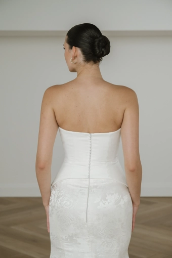 Lis Simon Style SS1002 #5 default backface vertical cropped thumbnail