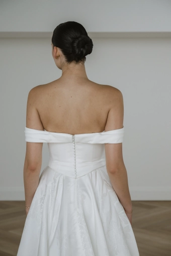 Lis Simon Style SS1005 #5 backface vertical cropped thumbnail