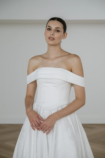 Lis Simon Style SS1005 #2 frontface vertical cropped thumbnail