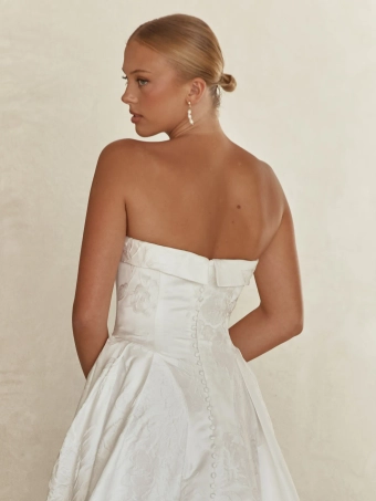 Serene Clea #6 backface vertical cropped thumbnail