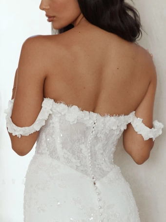 Serene Vendela #7 backface vertical cropped thumbnail