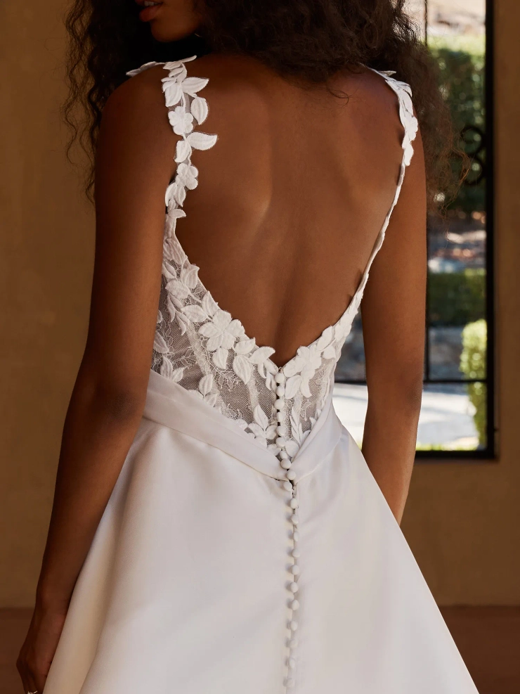 Madi Lane ML26742 #4 backface vertical cropped picture