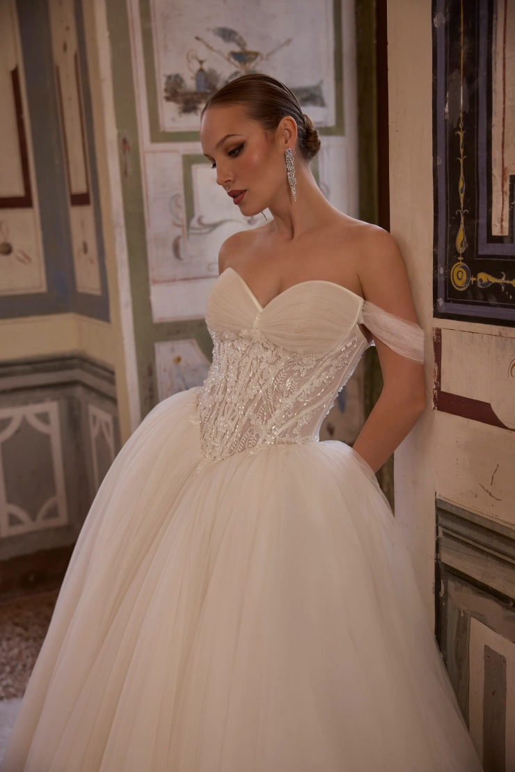 Veni Infantino Style #63331 #2 frontface vertical cropped picture