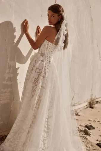 Katy Corso Style# Tiziana #5 backface vertical cropped thumbnail