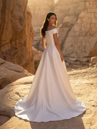 Pronovias #Bergaya #2 default backface vertical thumbnail