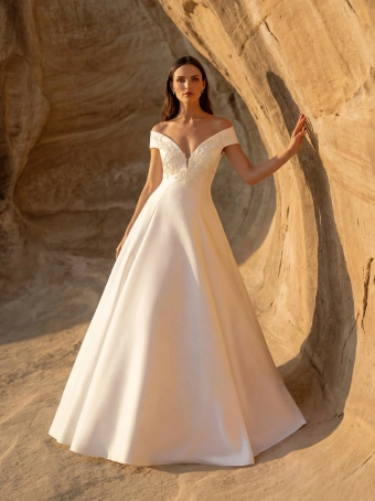 Pronovias #Bergaya #0 default frontface vertical thumbnail