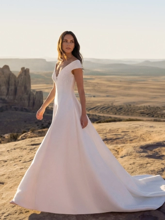 Pronovias #Bergaya #1 frontface vertical thumbnail