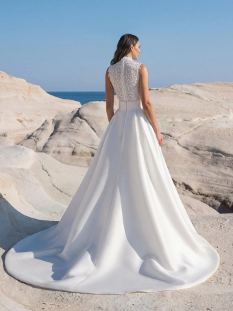 Pronovias Lyrea #4 default backface vertical thumbnail