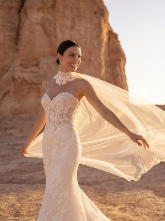 Pronovias Rewy #4 frontface vertical cropped thumbnail