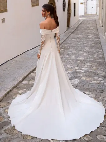 Love by Enzoani Style #FLORENZA #1 backface vertical thumbnail