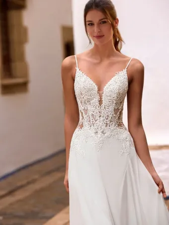 Love by Enzoani Style #FLORETTA #1 frontface vertical cropped thumbnail