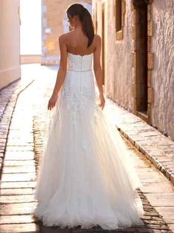 Love by Enzoani Style #FRANCIS #2 vertical thumbnail