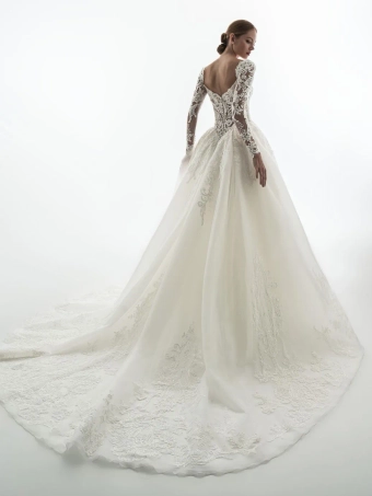 Privé Style #Garnissa #1 vertical thumbnail