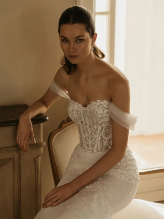 Élysée Style #Hailey #2 frontface vertical cropped thumbnail