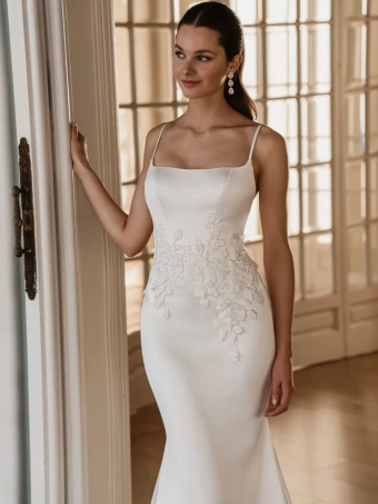 Élysée Style #Hilary #4 frontface vertical cropped thumbnail