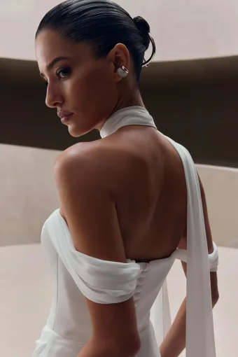 Milla Nova - White and Lace Elyssar #5 backface vertical cropped thumbnail