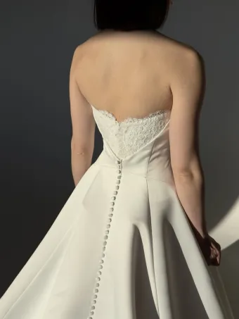 Milla Nova - White and Lace Ivella #3 backface vertical cropped thumbnail