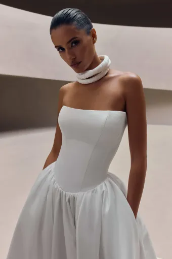Milla Nova - White and Lace Norienne #2 frontface vertical cropped thumbnail