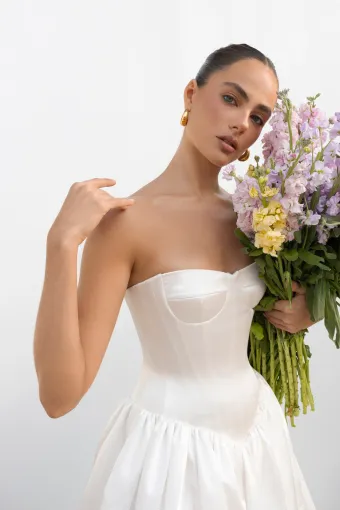 Alena Leena Lotus #19 frontface vertical cropped thumbnail
