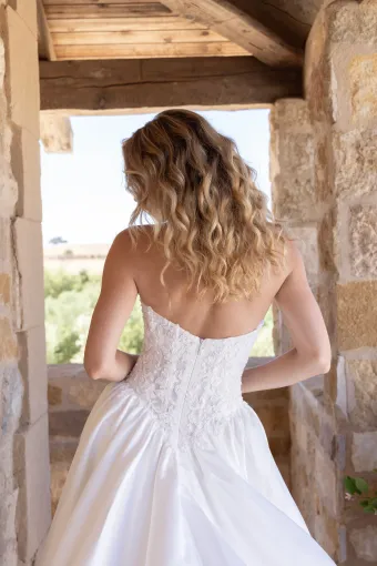 Elissar Bridal Style #Adell #5 backface vertical cropped thumbnail