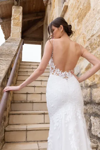 Elissar Bridal Style #Freya #7 backface vertical cropped thumbnail