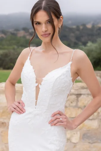 Elissar Bridal Style #Freya #4 frontface vertical cropped thumbnail