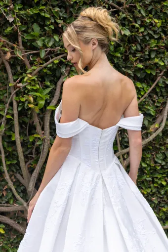 Elissar Bridal Style #Hannah #5 backface vertical cropped thumbnail