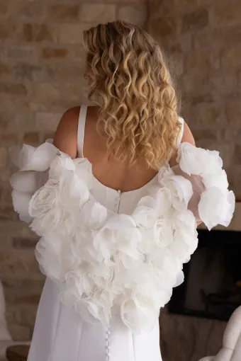 Elissar Bridal Style #Hazel #9 backface vertical cropped thumbnail