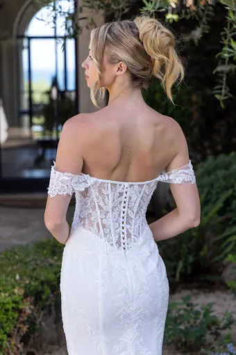 Elissar Bridal Style #Holland #9 backface vertical cropped thumbnail
