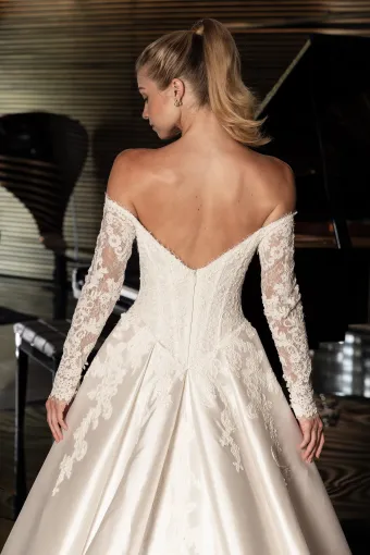 Elissar Bridal Style #Lenora #5 backface vertical cropped thumbnail