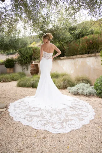 Elissar Bridal Style #Ruby #3 backface vertical thumbnail