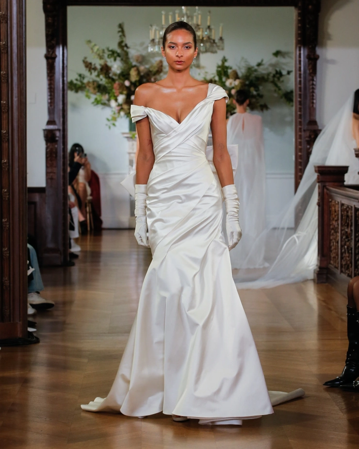 Monique Lhuillier Lennon Image