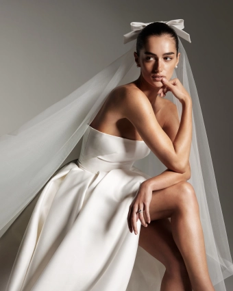 Monique Lhuillier Doheny #1 frontface vertical cropped thumbnail