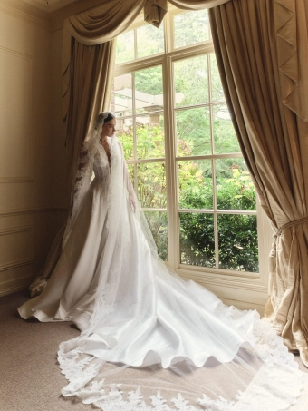 Leah Da Gloria Style #Regina Veil #2 frontface vertical thumbnail