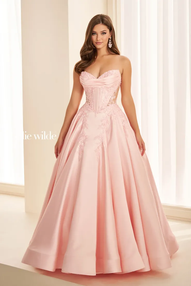 Ellie Wilde  EW37082