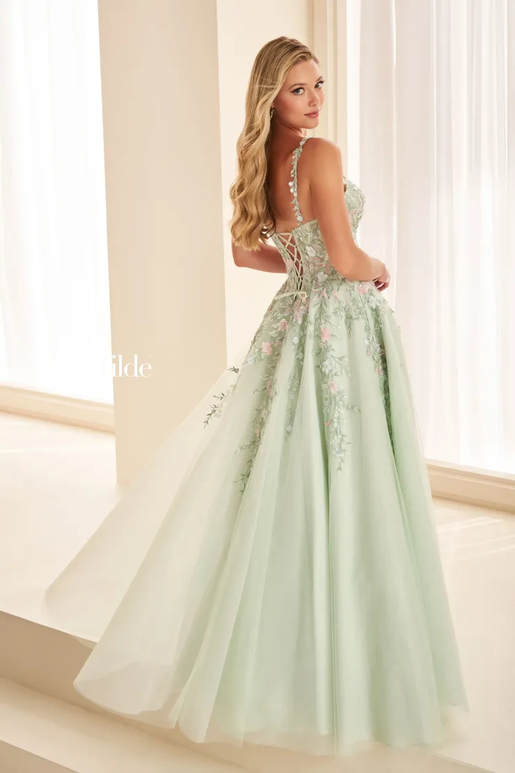 Ellie Wilde  EW38124