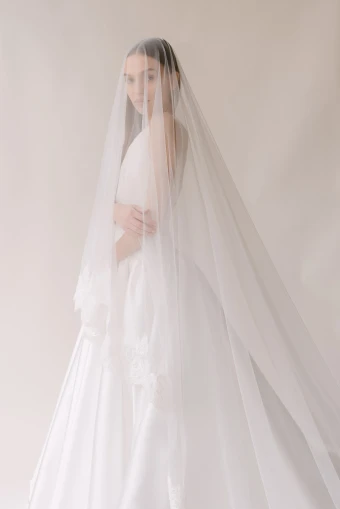 Alyssa Kristin Style Carolyn With Francesca Veil #1 frontface vertical cropped thumbnail