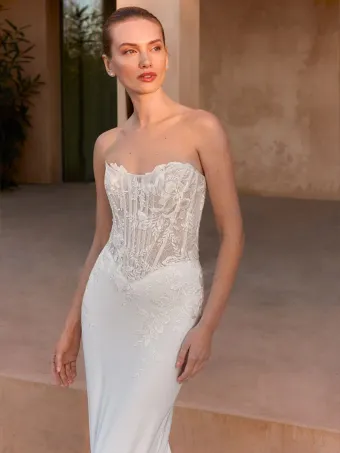Pronovias Catryl #3 frontface vertical cropped thumbnail