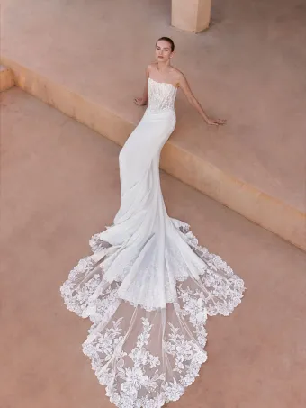 Pronovias Catryl #2 frontface vertical thumbnail