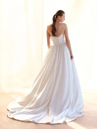 Pronovias Elihana #1 default backface vertical thumbnail